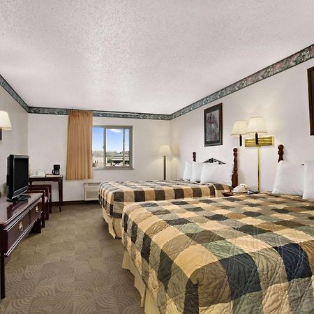Days Inn By Wyndham Sheridan Εξωτερικό φωτογραφία